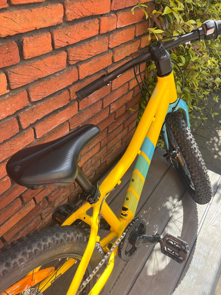 Bergamont Monster plus 24” Kinderfiets, Fietsen en Brommers, Ophalen, Zo goed als nieuw, Schijfrem, 20 inch of meer