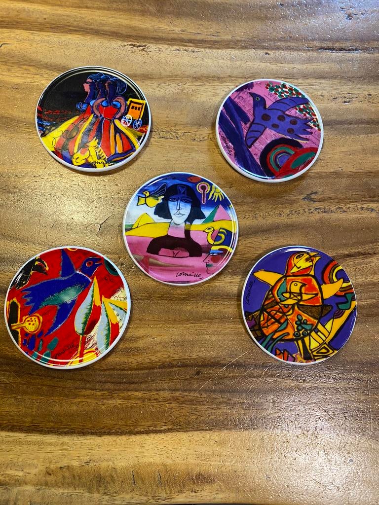Corneille,Cobra,5 verschillende onderzetters,doorsnee 10,5, Antiek en Kunst, Kunst | Designobjecten, Ophalen of Verzenden
