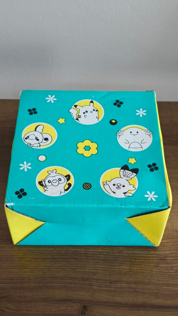 Pokemon x Mister Donut 2021 Bowl - Pikachu & Galar *NEW*, Keramiek, Ophalen of Verzenden, Zo goed als nieuw, Kom(men)