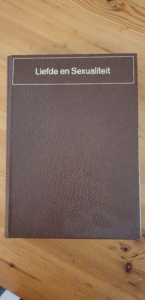 Liefde en sexualiteit., Boeken, Esoterie en Spiritualiteit, Ophalen of Verzenden, Gelezen, Overige onderwerpen, Achtergrond en Informatie