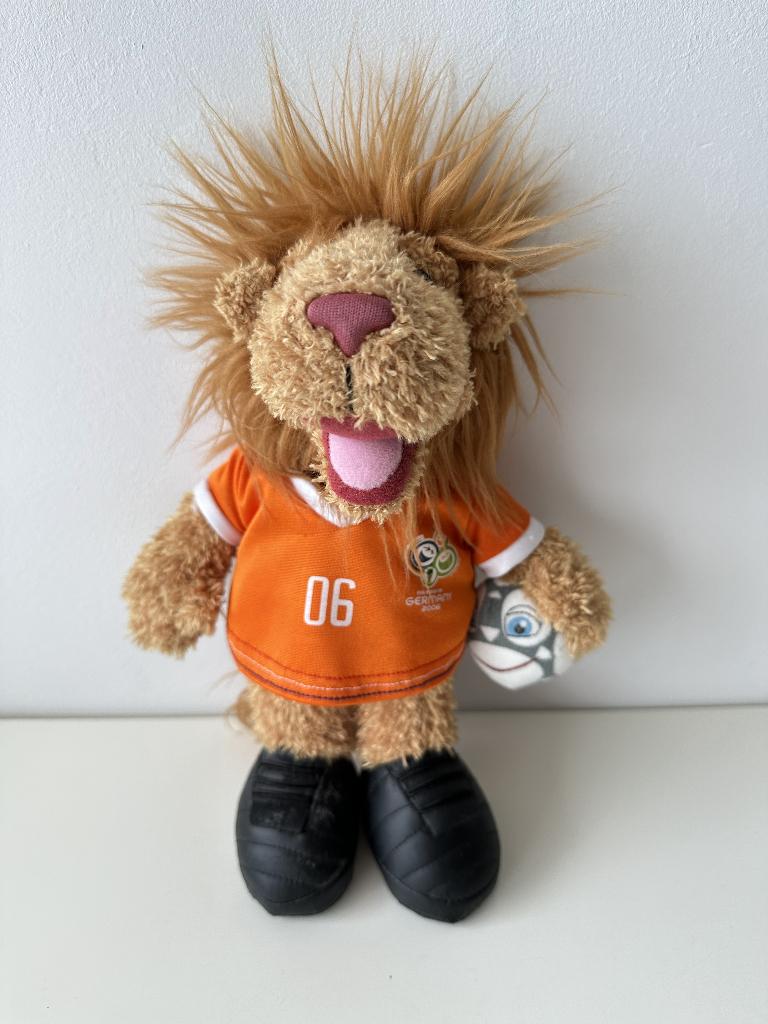 Knuffel leeuw Goleo 25 cm / WK voetbal Duitsland 2006 / Nici, Kinderen en Baby's, Speelgoed | Knuffels en Pluche, NICI, Overige karakters