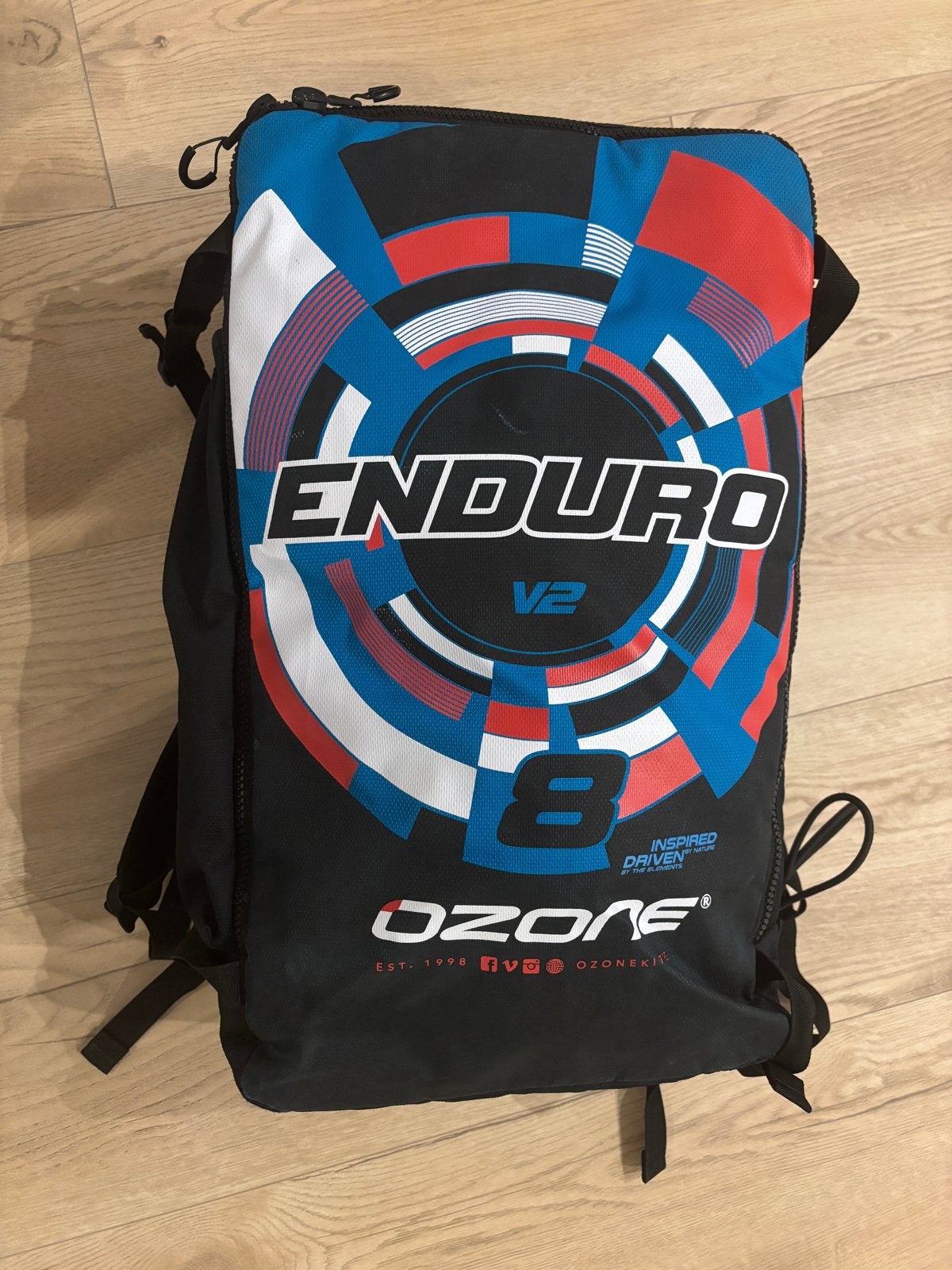 Ozone Kite Set: 8m Enduro v2 & 10m Edge v9 - Z.G.A.N., Watersport en Boten, Kitesurfen, Ophalen, Kitesurf-set, 8 m², Geen board