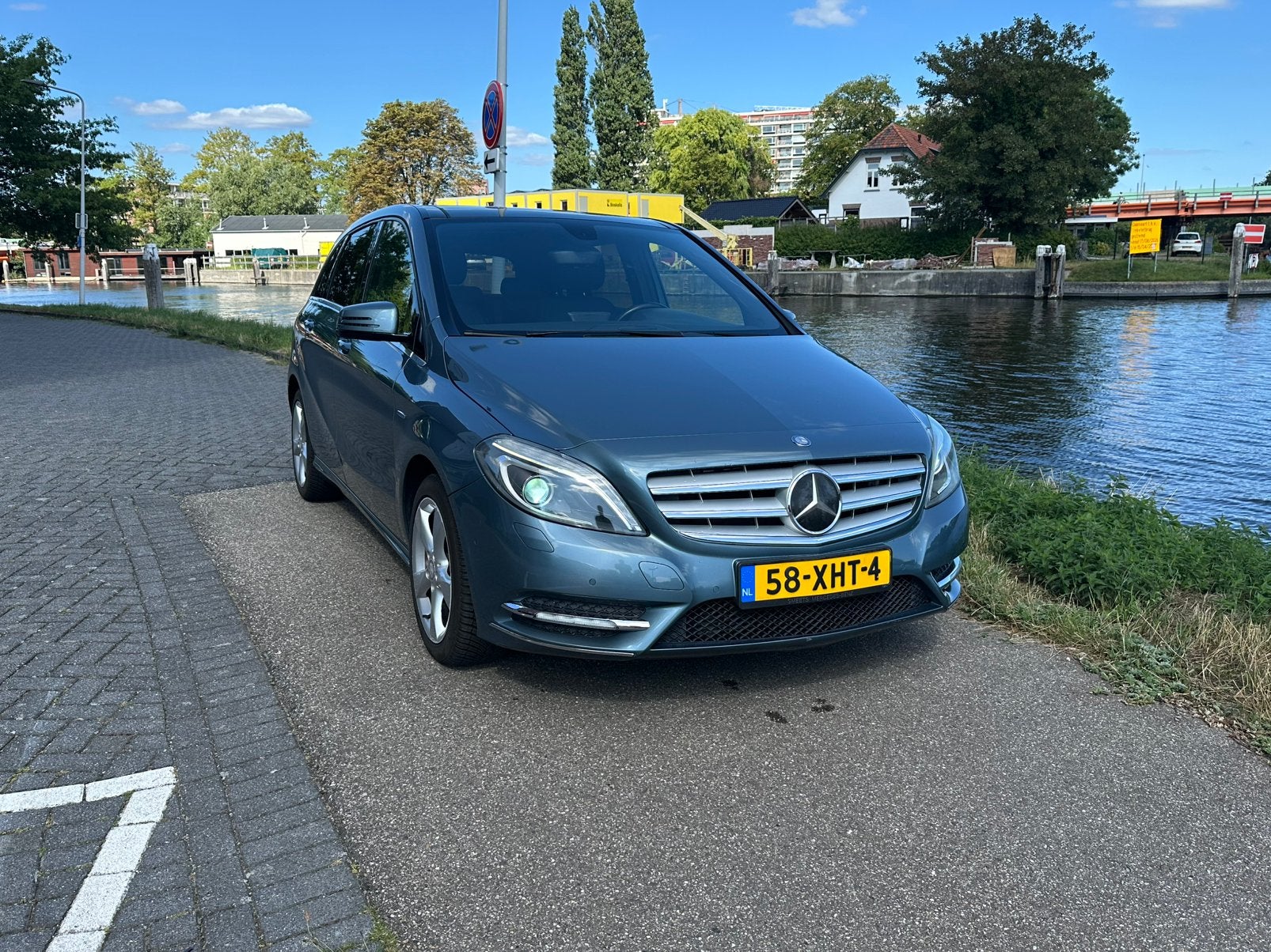 Mercedes-Benz B180 Ambition Automaat – 2012 – 125.000 km, Auto's, Mercedes-Benz, 1325 kg, 4 cilinders, Blauw, 122 pk