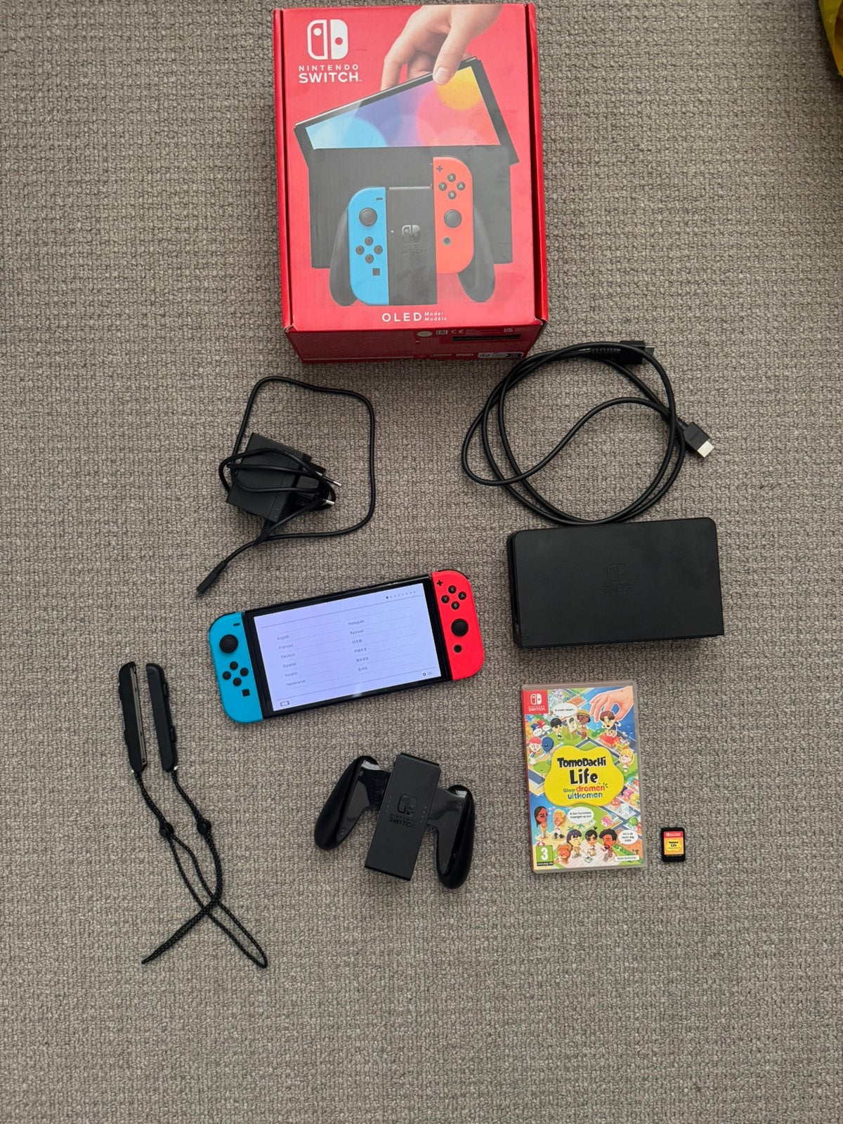 Foto 2 van Nintendo switch OLED + 1 game — absolute nieuwstaat!