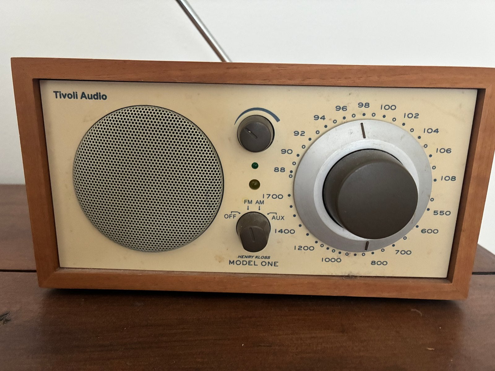 Tivoli Audio Model One Radio, Ophalen of Verzenden, Zo goed als nieuw, Radio