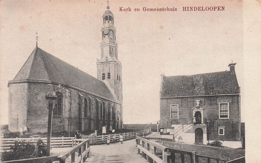 703-358-001 Kerk en Gemeentehuis Hindeloopen, Ophalen of Verzenden, Voor 1920, Friesland