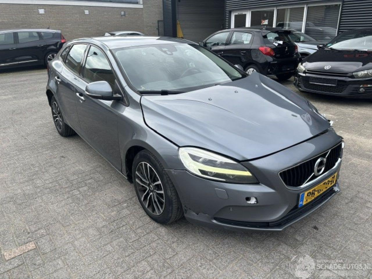 Volvo V40 2.0D Automaat Nordic+ (bj 2017), Automaat, Overige carrosserieën, Info@volvocars.com, Diesel