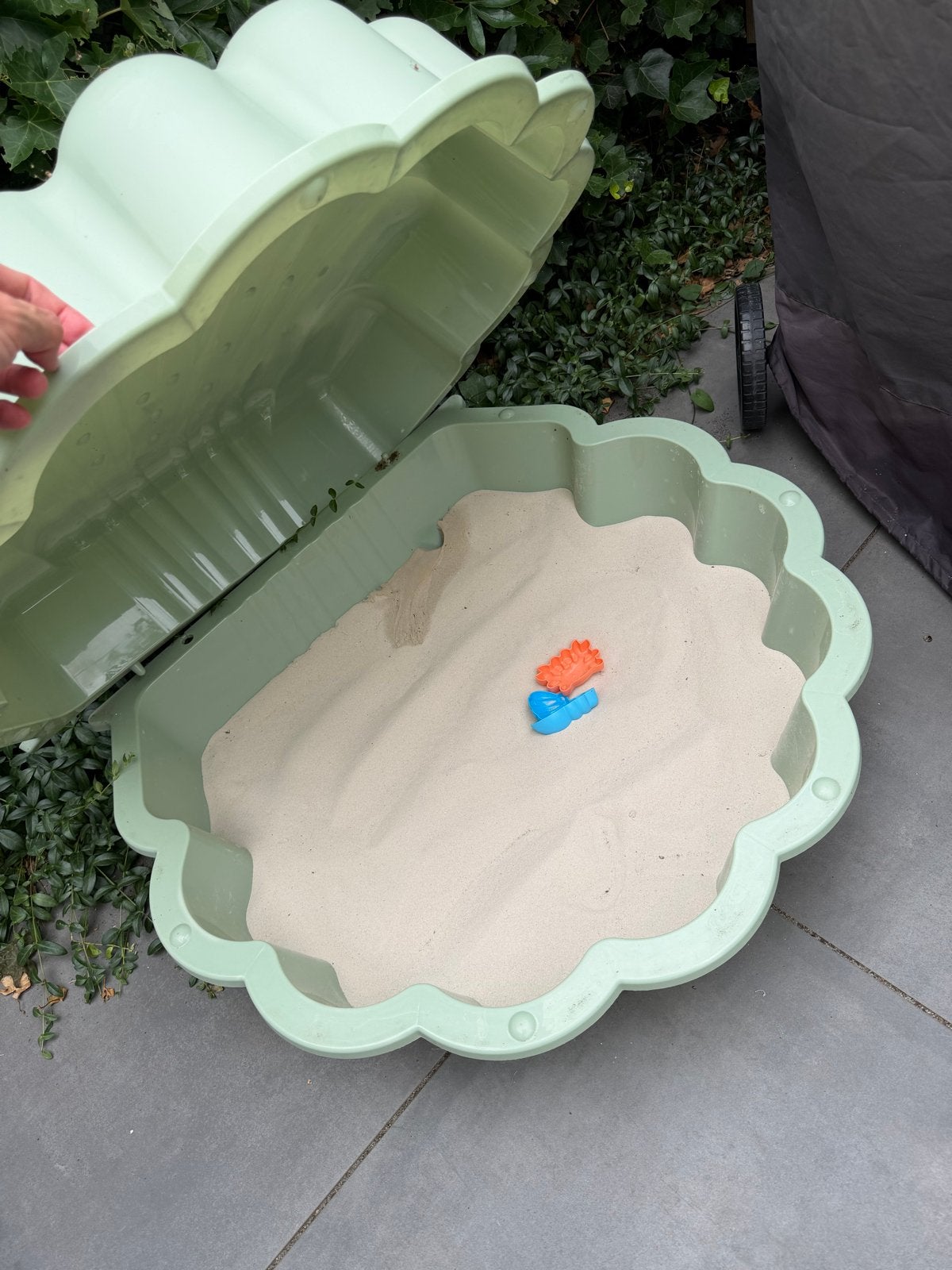 Zandbak schelp, Z.G.A.N. inclusief schoon speelzand, Kinderen en Baby's, Ophalen, Zo goed als nieuw