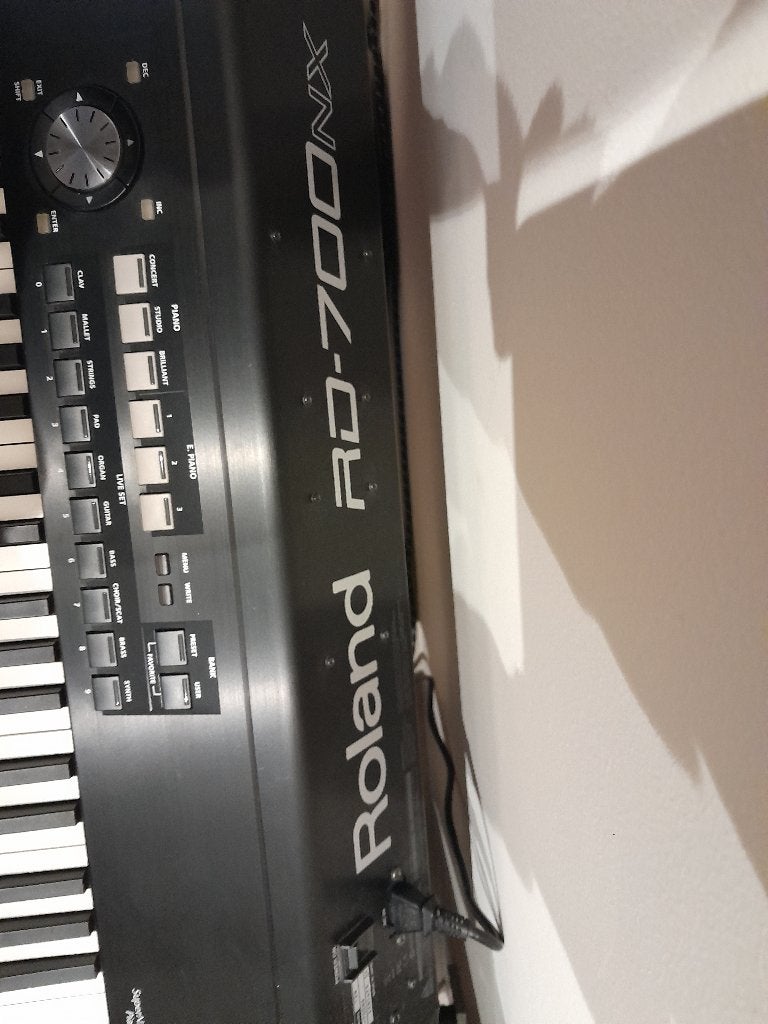 Piano Stage Roland Rd 700nx en Roland KC350, Ophalen, Zwart, Digitaal, Zo goed als nieuw