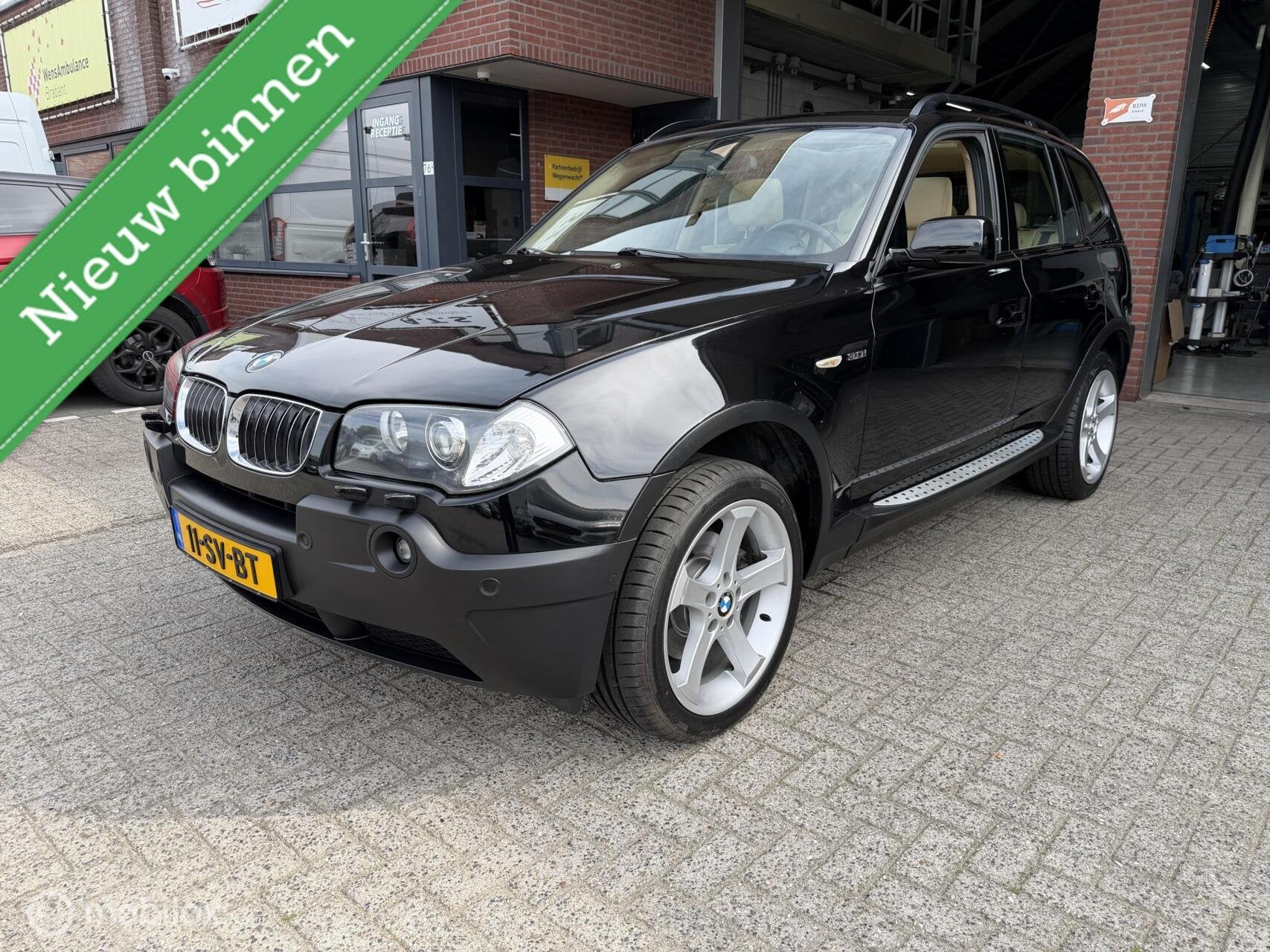 BMW X3 3.0i High Executive LEDER*PANO-DAK*YOUNGTIMER*, Auto's, Automaat, Gebruikt, Zwart, Bedrijf