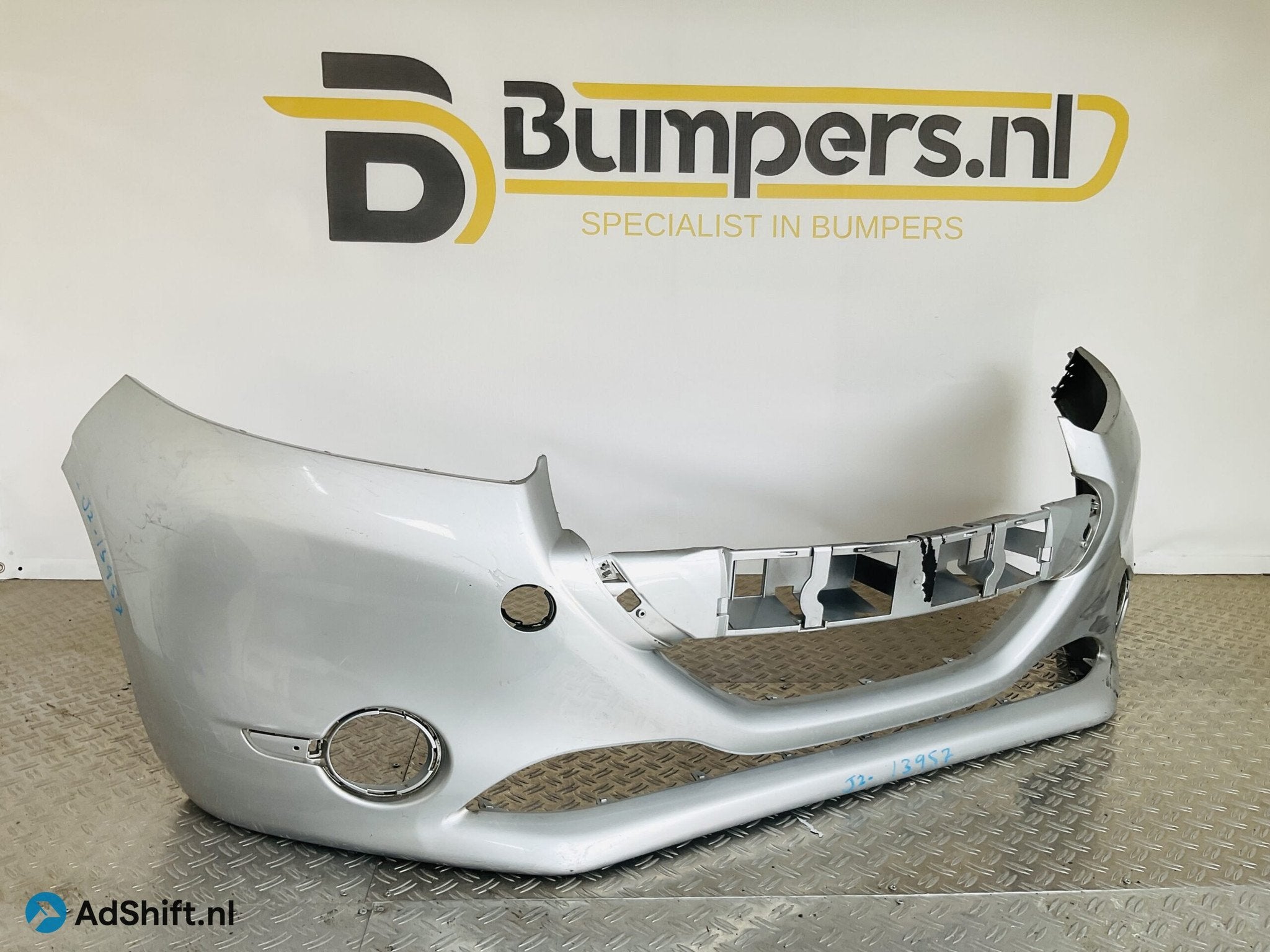 Bumper Peugeot 208 12-16 967279447700 Voorbumper 2-J2-13957z, Auto-onderdelen, Carrosserie en Plaatwerk, Bumper