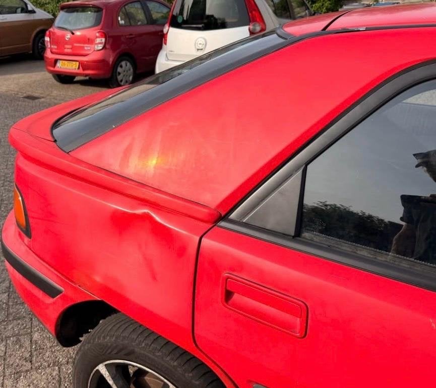 Mazda 323 1.6 I F GLX 16V U9 1993 Rood, foto 9