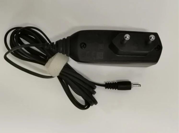 Nokia AC-8E, Telecommunicatie, Ophalen of Verzenden, Zo goed als nieuw, Zwart