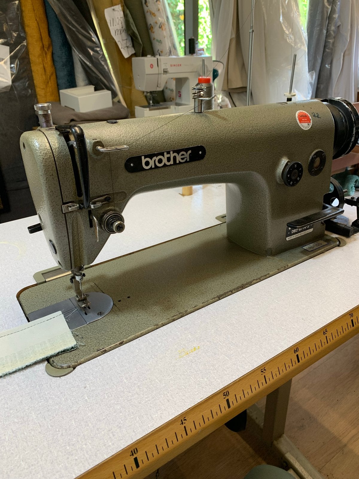 Brother DB2-B714-3 Industriële Naaimachine, Ophalen, Gebruikt, Overige typen