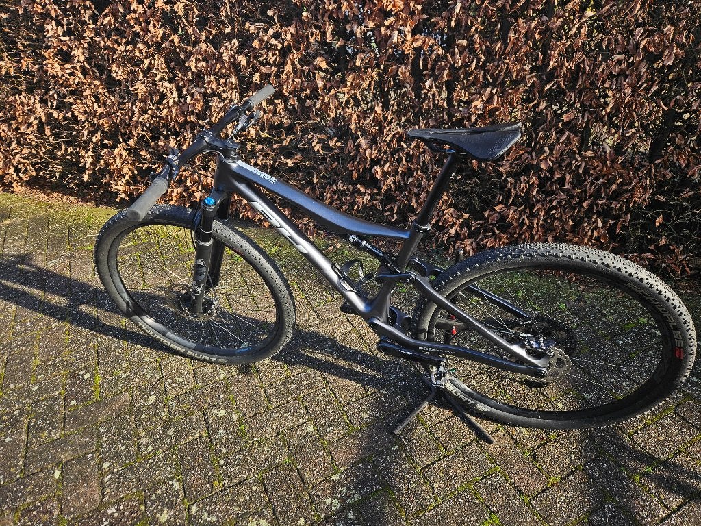 BH Bike Lynx Race RC 7.0 MTB Maat MD, 45 tot 49 cm, Zo goed als nieuw, Schijfrem, Ophalen