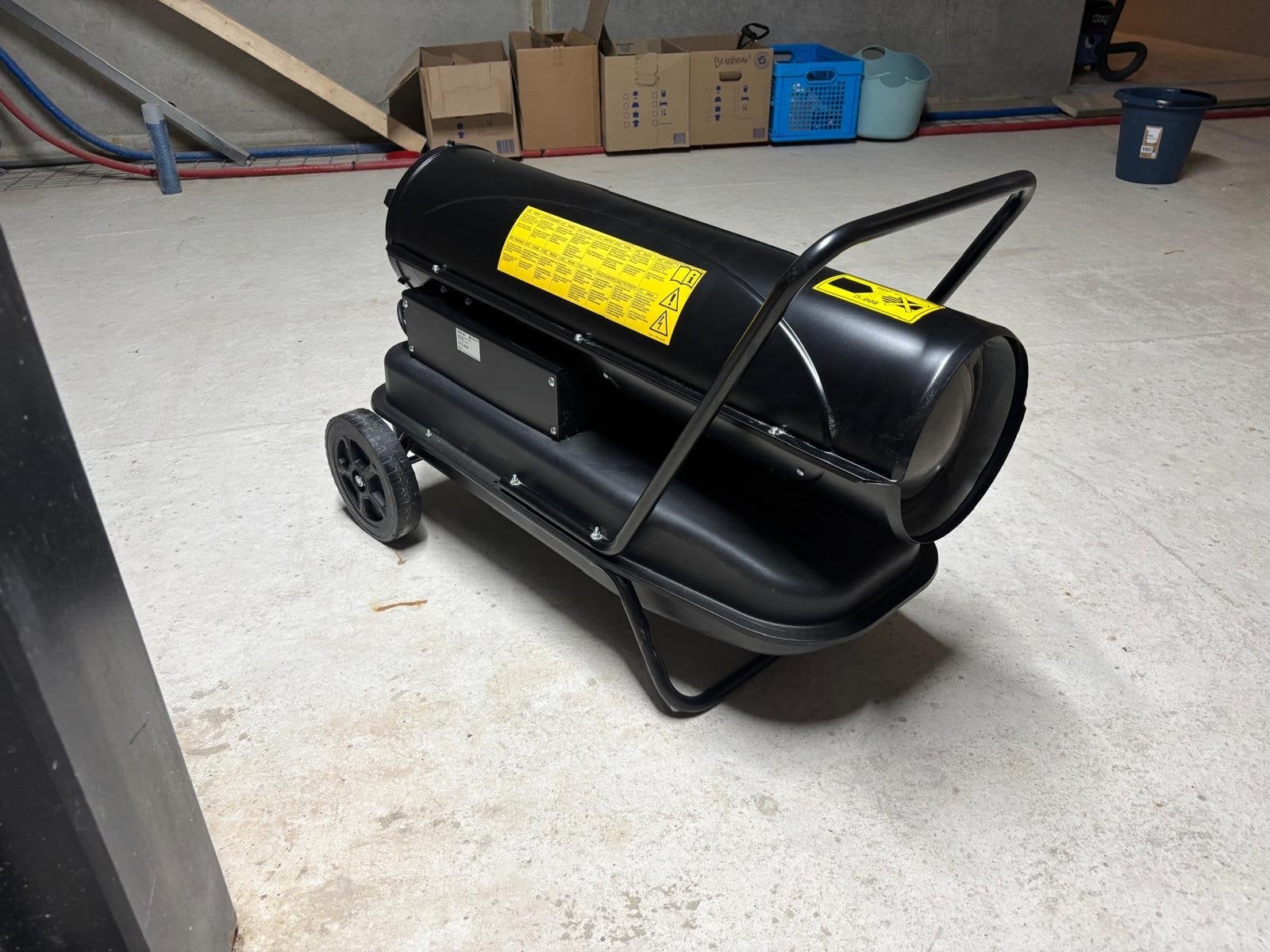Mobiele heteluchtkanon / werkplaatskachel op diesel, Ophalen, 30 tot 80 cm, Kachel, Zo goed als nieuw