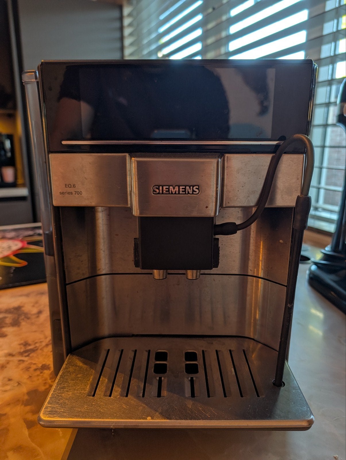 Siemens EQ.6 series 700 volautomatische espressomachine, Ophalen of Verzenden, Gebruikt, Espresso apparaat, Koffiebonen
