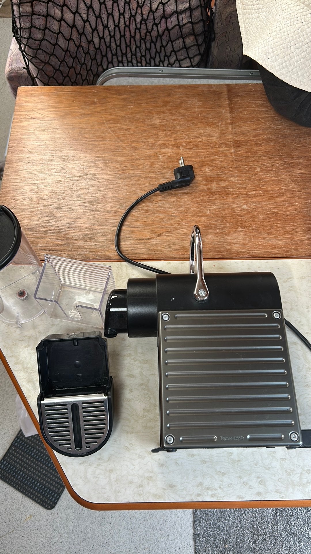 Krups koffiemachine XN3005, Ophalen, Zo goed als nieuw, Koffiemachine, Afneembaar waterreservoir