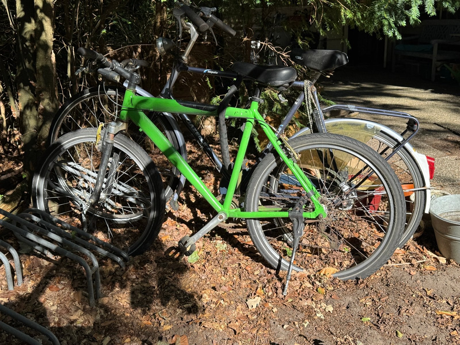 Twee herenfietsen gratis af te halen in Bussum Huizen, Fietsen en Brommers, Fietsen | Heren | Herenfietsen, Ophalen, Gebruikt