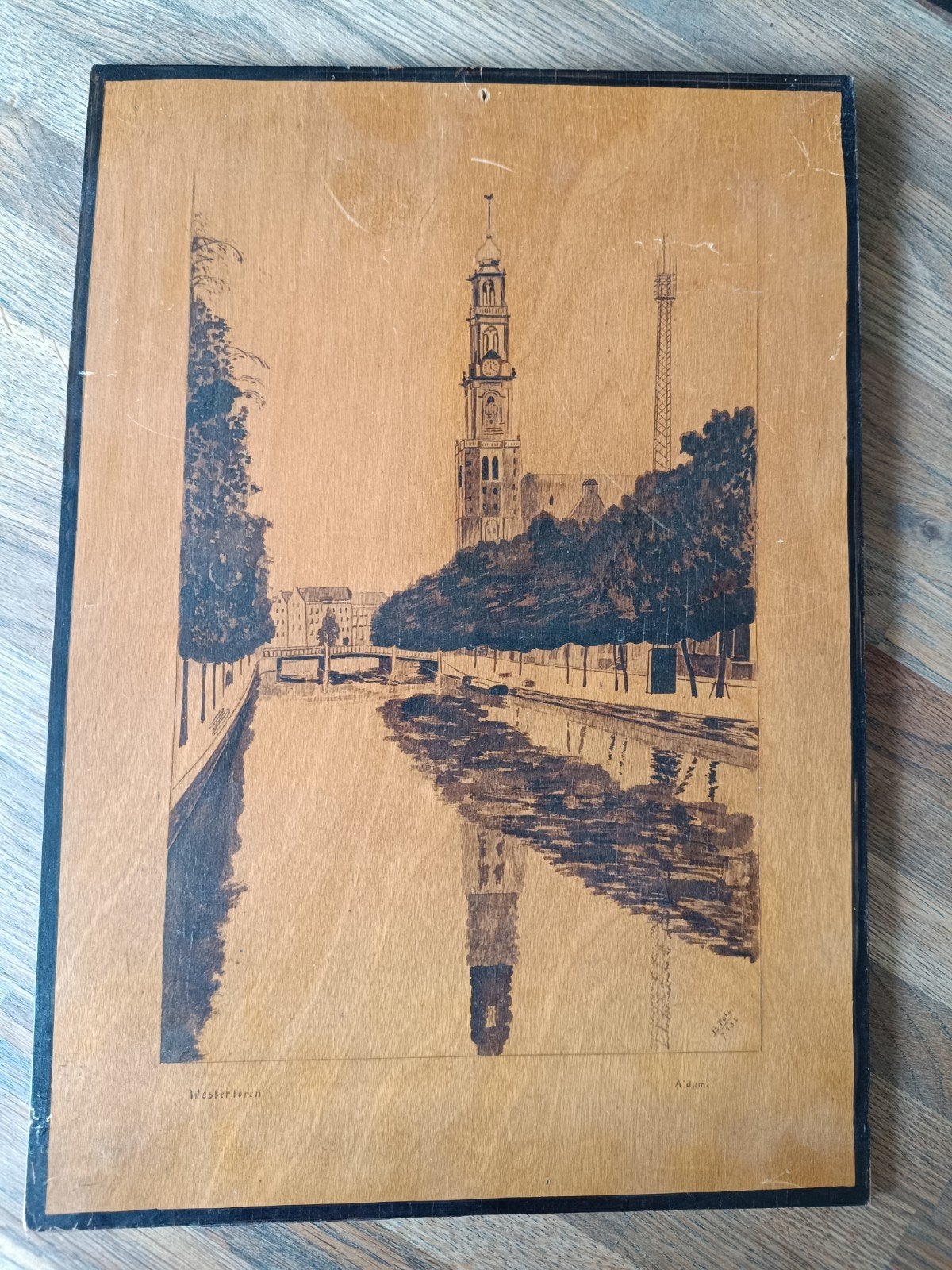 Vintage kunstwerk is in Westertoren Amsterdam Houtpaneel, Ophalen of Verzenden, Tekening, Overige technieken, Gesigneerd