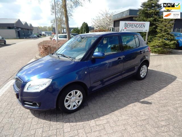 Skoda Fabia 1.2-12V Ambiente 5 DRS AIRCO, Voorwielaandrijving, 1025 kg, Blauw, 1198 cc