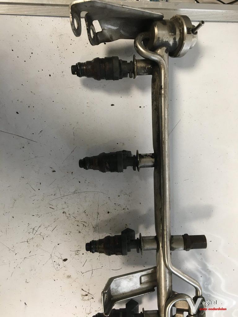 Mercedes W124 3.2 Benzine 1992 Injector Galerij, Gebruikt, -, -, Ophalen of Verzenden