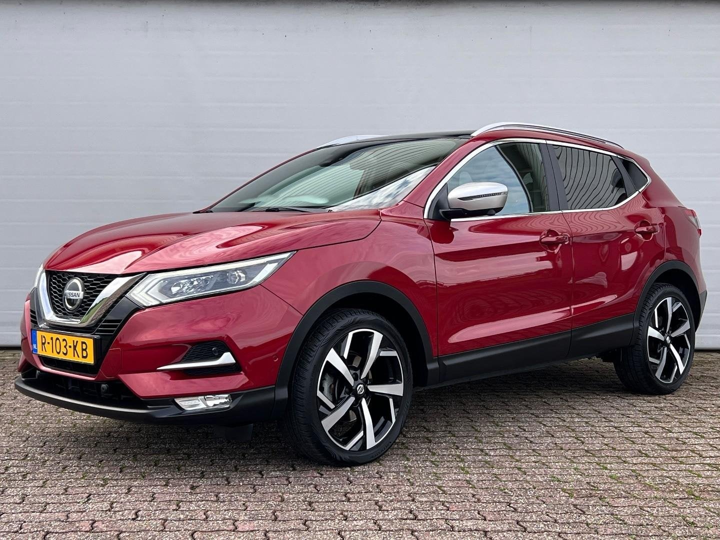 nissan QASHQAI 113 DIG-T Tekna+ | Leder | Panoramadak | Trek, Voorwielaandrijving, 687 kg, 4 cilinders, Leder