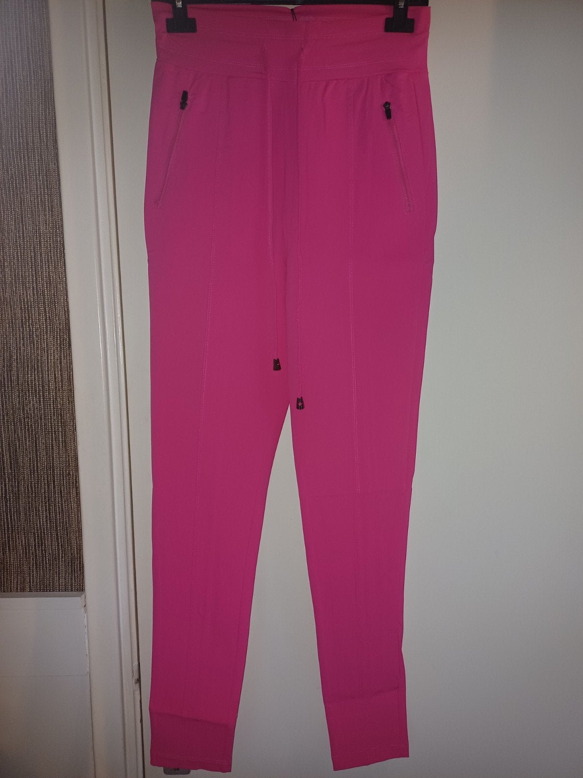 Mi piace travelbroek skinny Fuchsia met ritsjes, Kleding | Dames, Mp, Nieuw, Ophalen of Verzenden, Roze