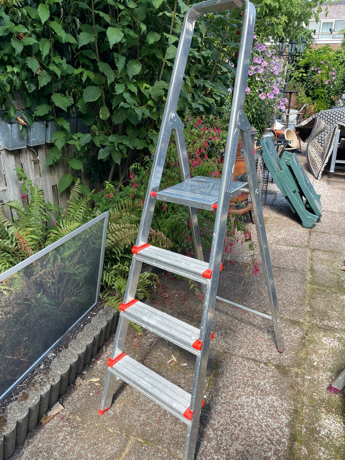4 trede trapje, Ophalen, Zo goed als nieuw, Minder dan 2 meter
