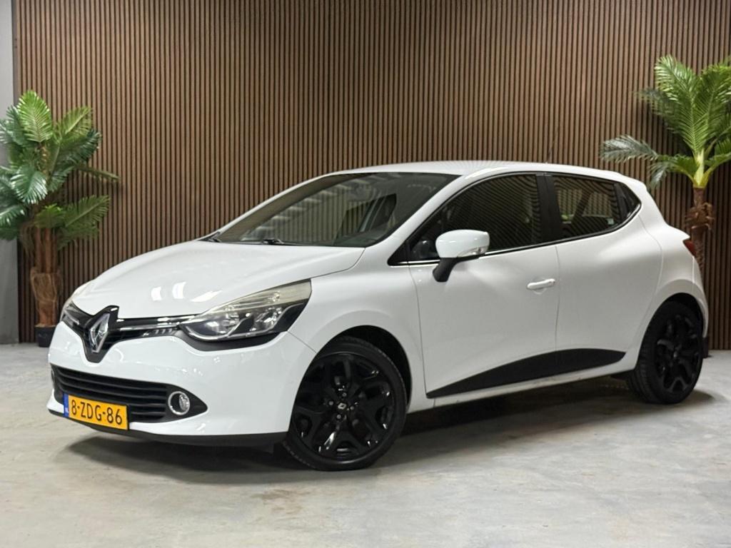 Renault Clio 0.9 TCe Expression (bj 2015), Auto's, Renault, 540 kg, Wit, Origineel Nederlands, Handgeschakeld