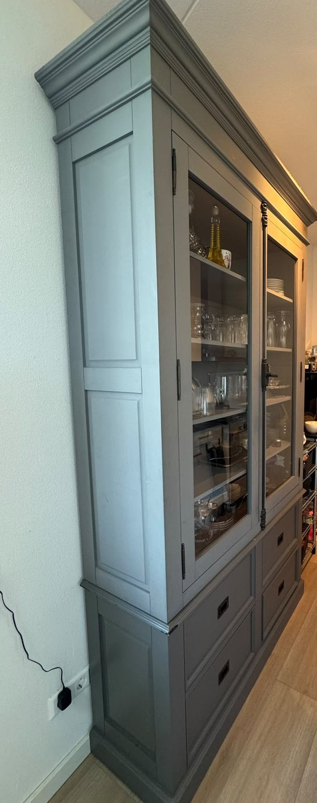 VITRINE KAST MAG ZO SNEL MOGELIJK WEG!, Huis en Inrichting, Ophalen, 50 tot 100 cm, Zo goed als nieuw, Minder dan 100 cm