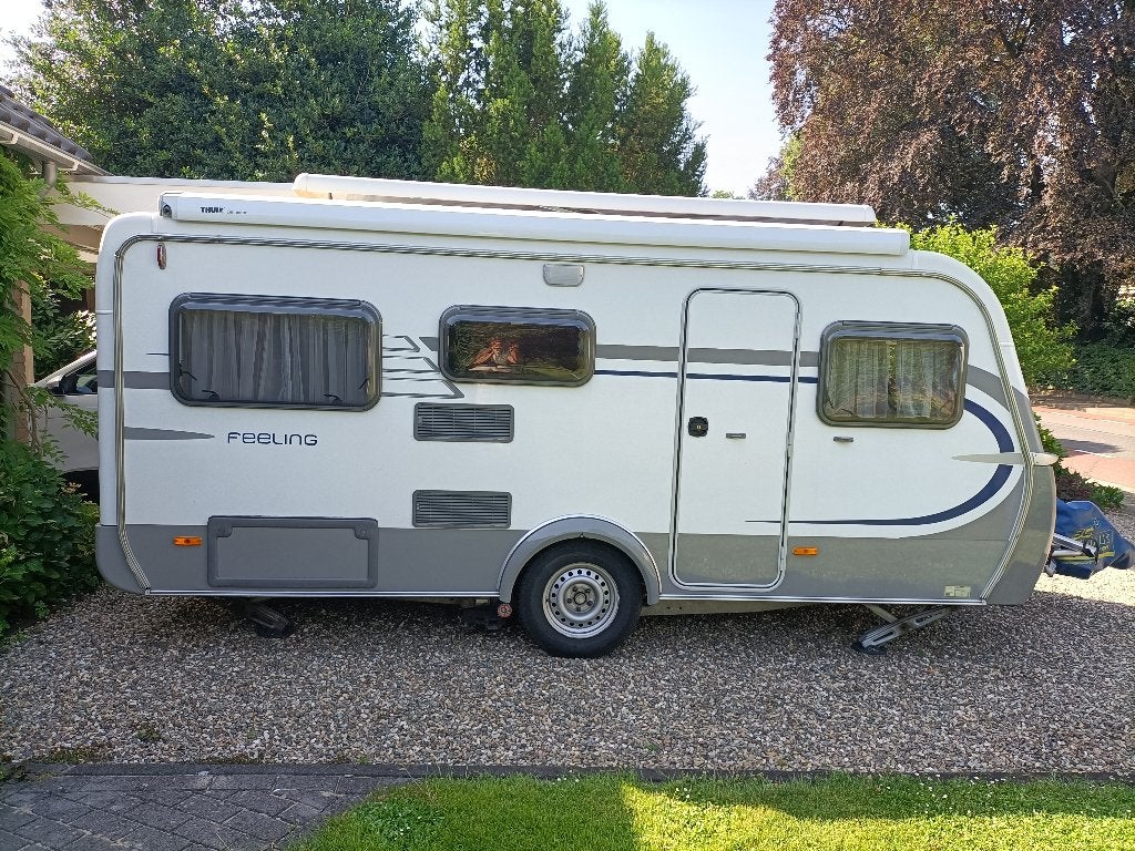 Eriba Feeling 425, Caravans en Kamperen, Caravans, Particulier, tot en met 4, 750 - 1000 kg, Standaardzit, Eriba, Dwarsbed, 4 tot 5 meter