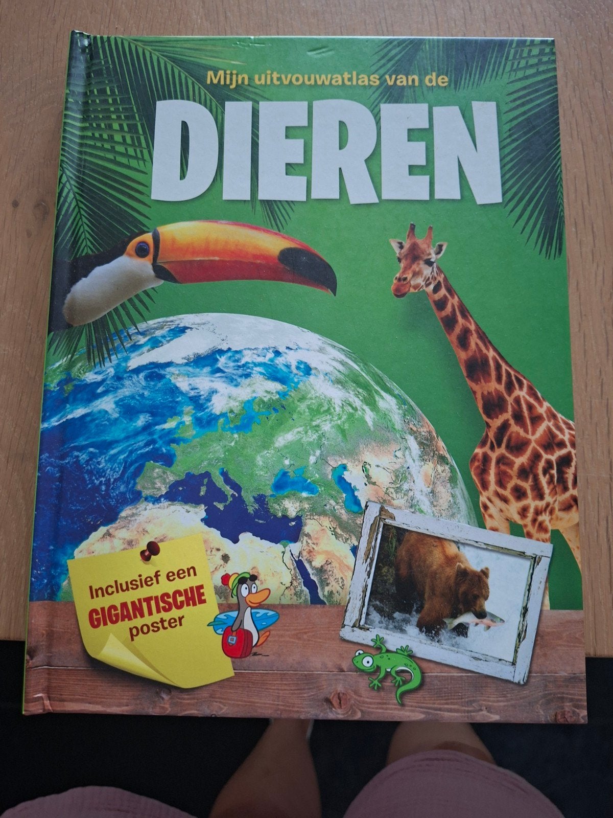 Mijn uitvouwatlas: De Aarde, Dieren, Het Menselijk Lichaam, Boeken, Ophalen of Verzenden, Zo goed als nieuw, Algemeen, Complete serie