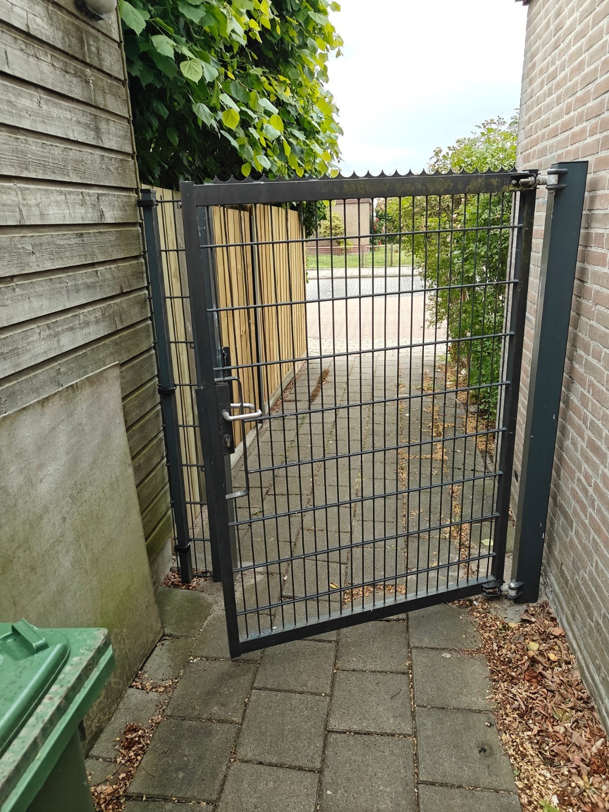Ijzeren poortdeur - hek, Ophalen, Met poort, Gebruikt, Sierhekwerk