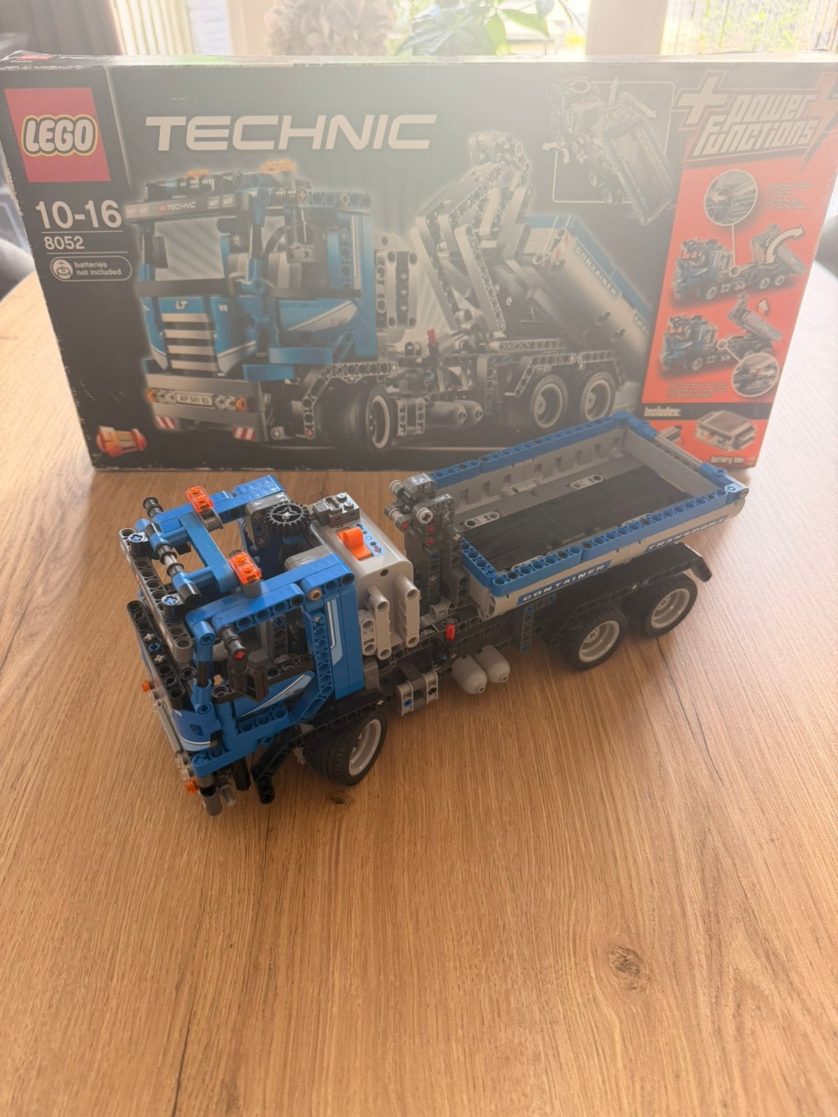 Lego technic container truck - 8052 - uit 2010, Kinderen en Baby's, Speelgoed | Duplo en Lego, Lego, Compleet, Ophalen of Verzenden