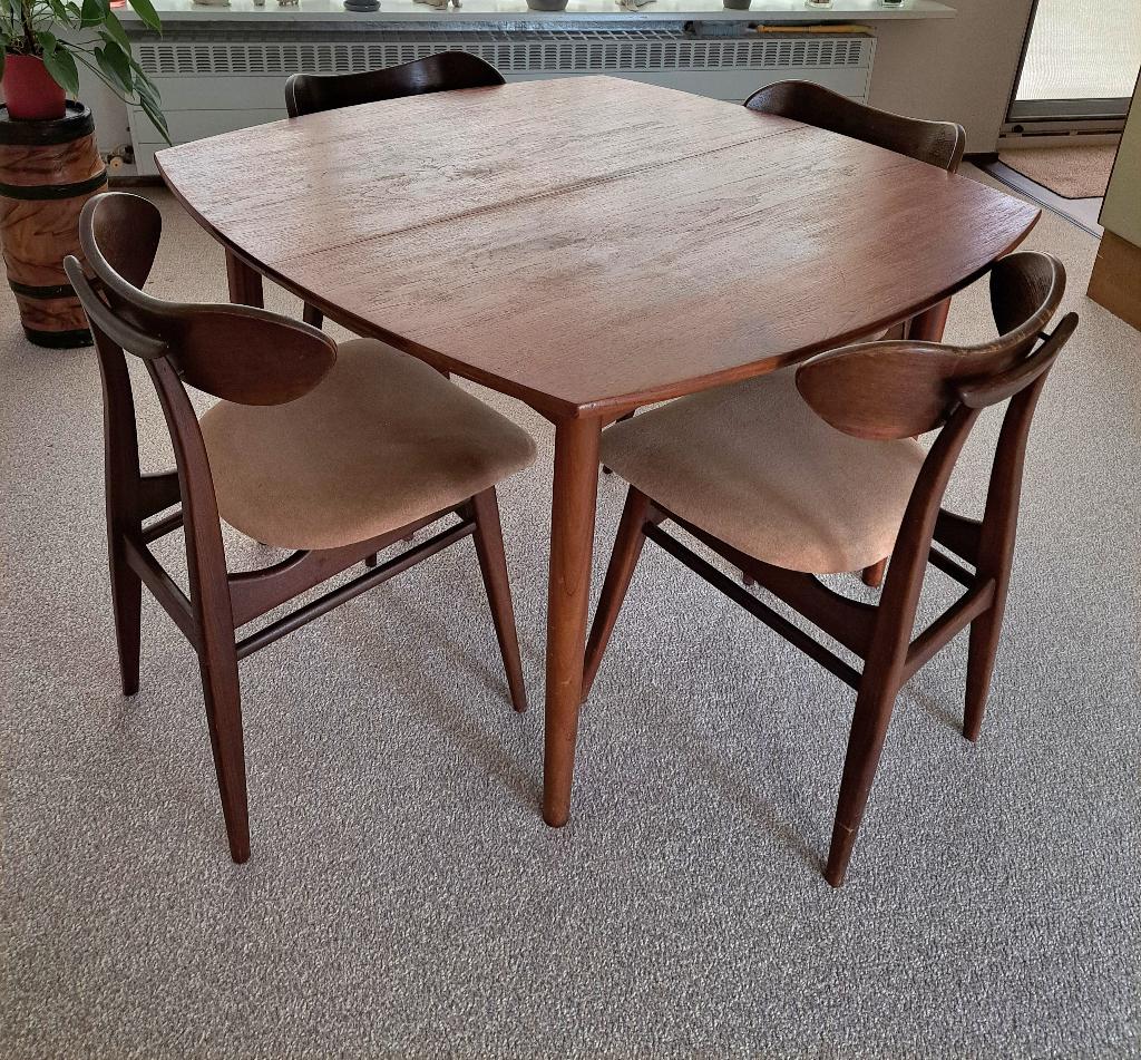 Jaren 60 van Teeffelen Eethoek uitschuiftafel met 4 stoelen., Ophalen, Gebruikt, Retro, 4 tot 6 stoelen