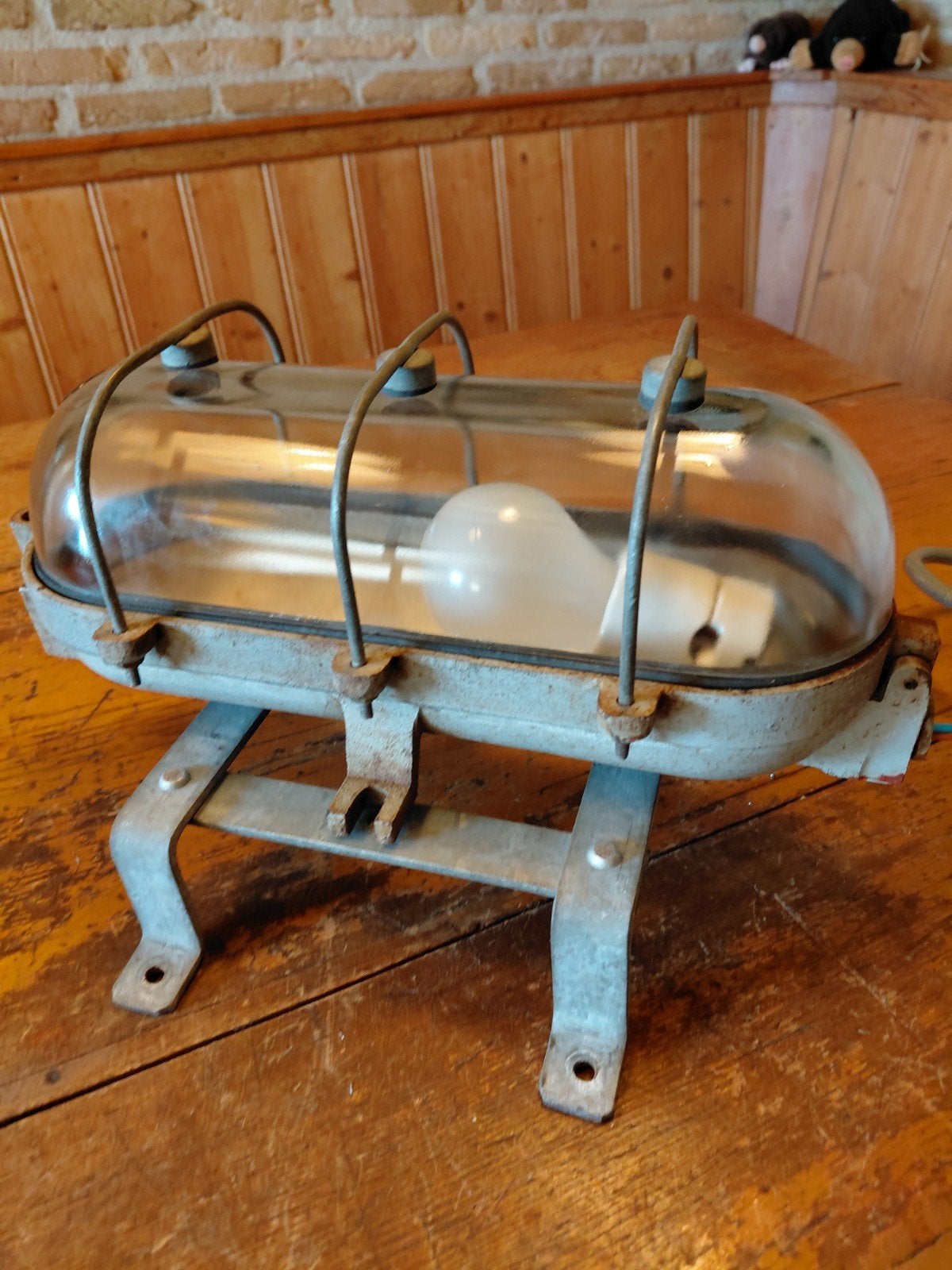 Stoere oude bunkerlamp/bulleye .Industria Rotterdam., Ophalen of Verzenden, Gebruikt