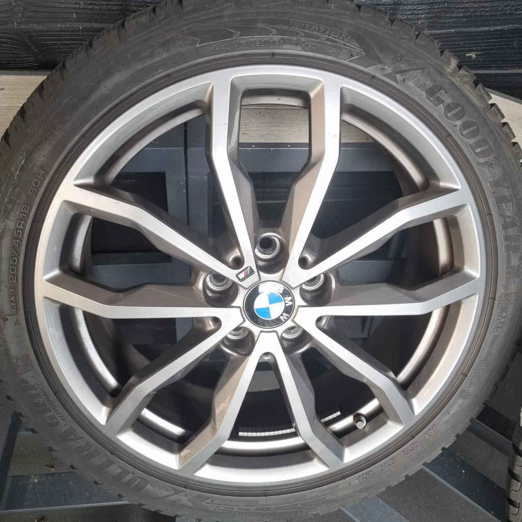 BMW 18 inch velgen met Goodyear winterbanden, Ophalen, 18 inch, Gebruikt, Banden en Velgen
