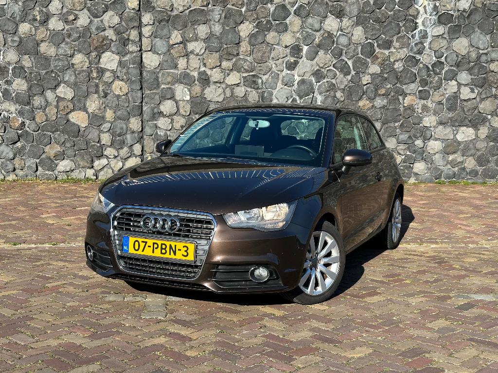Audi A1 1.2 TFSI 63kW 2011 Bruin, Auto's, Audi, Particulier, A1, Airbags, Airconditioning, Apple Carplay, Bluetooth, Boordcomputer