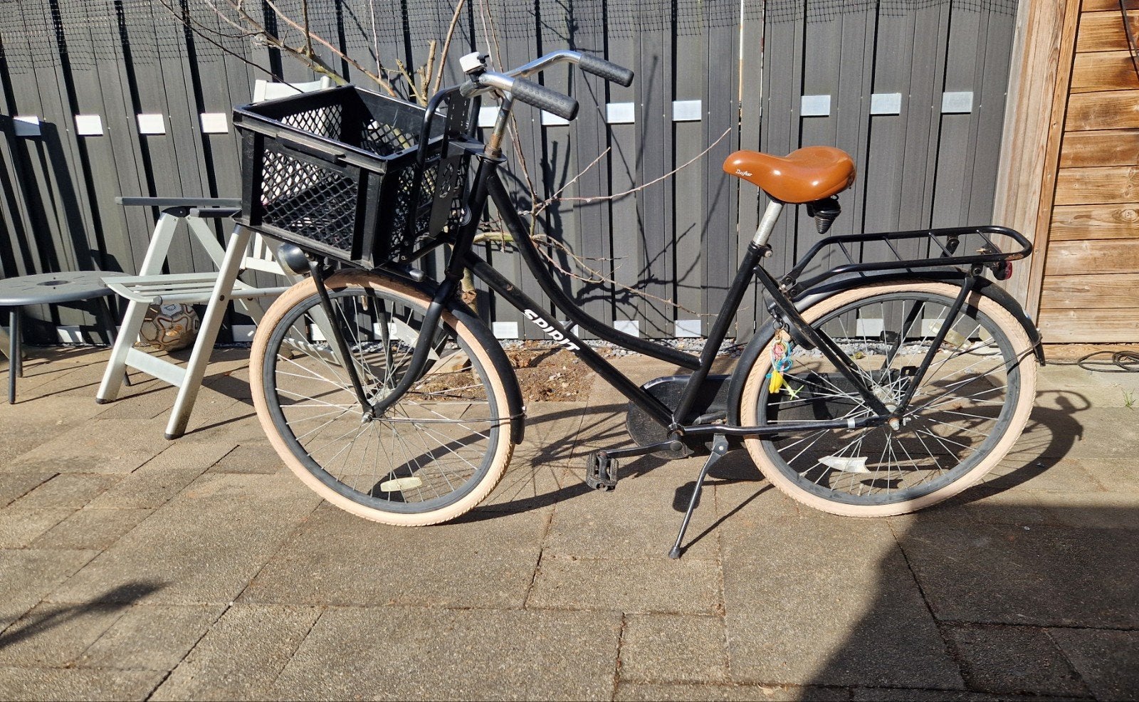 Spirit Meidenfiets 26 inch, inclusief krat, Fietsen en Brommers, Fietsen | Meisjes, Terugtraprem, Gebruikt, Spirit, Ophalen