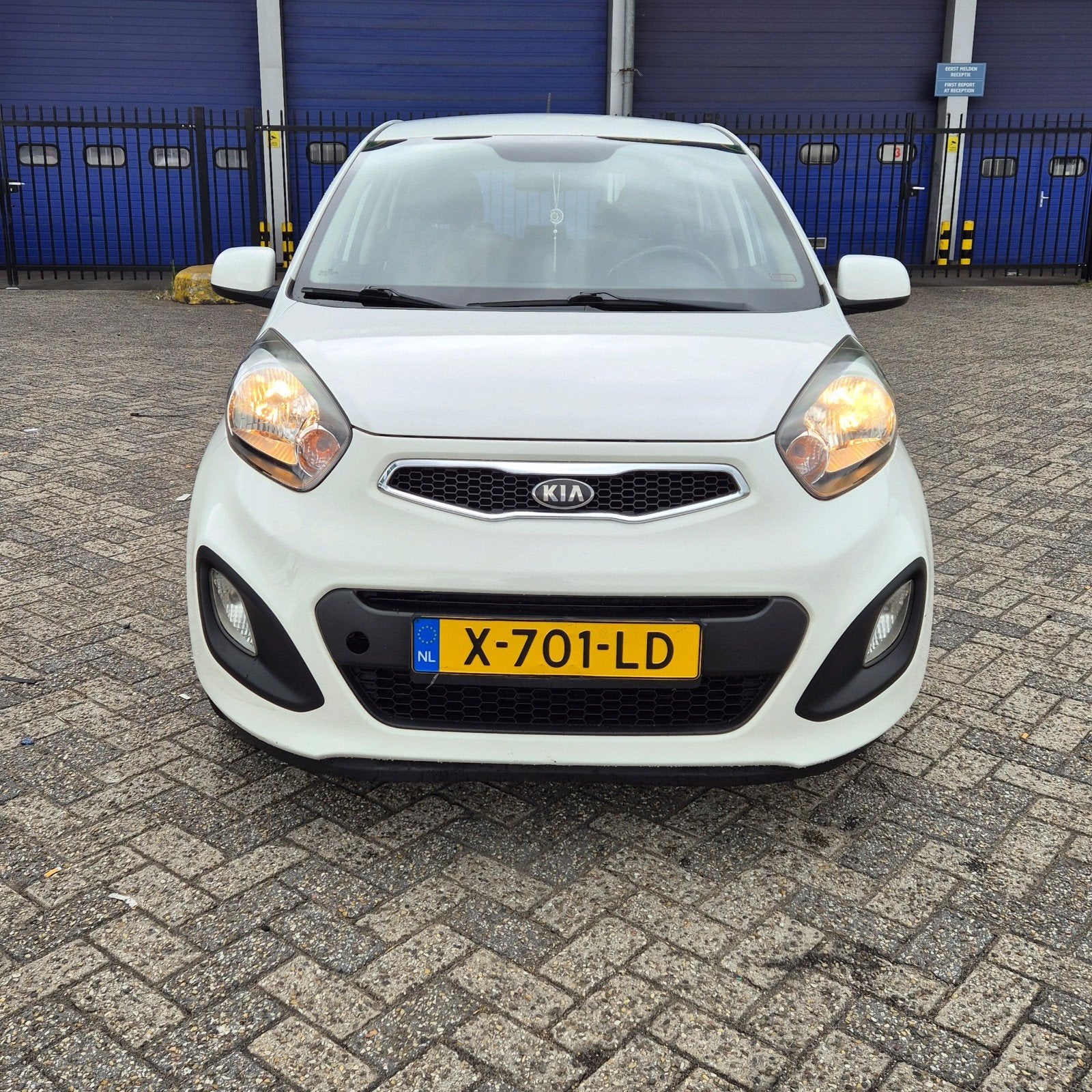 Kia Picanto 1.0 Cvvt 5-DRS 2013 Wit Nieuwe Motor, Voorwielaandrijving, Zwart, 400 kg, Alcantara