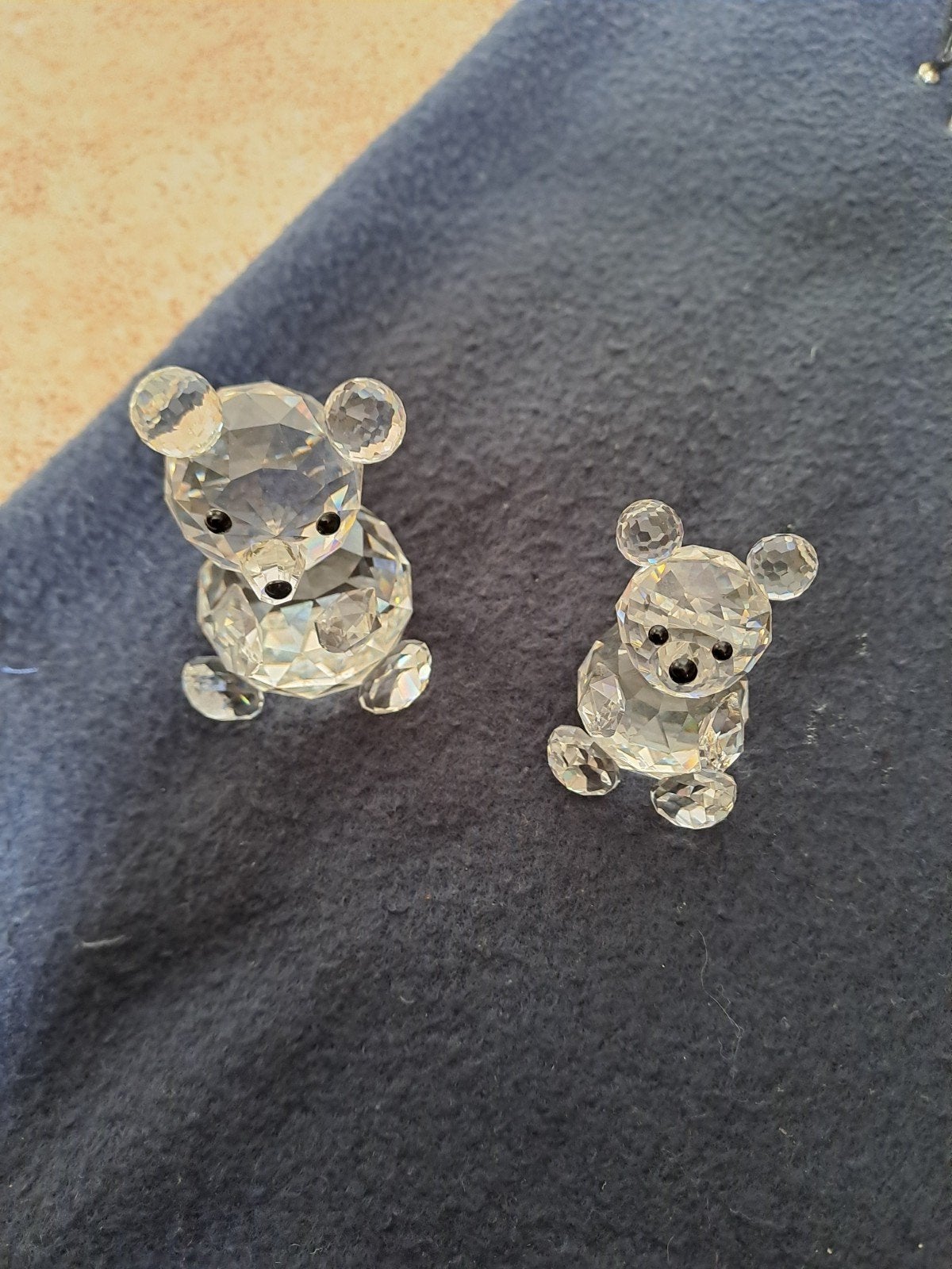Twee Swarovski kristallen beertjes, Ophalen of Verzenden, Zo goed als nieuw, Figuurtje