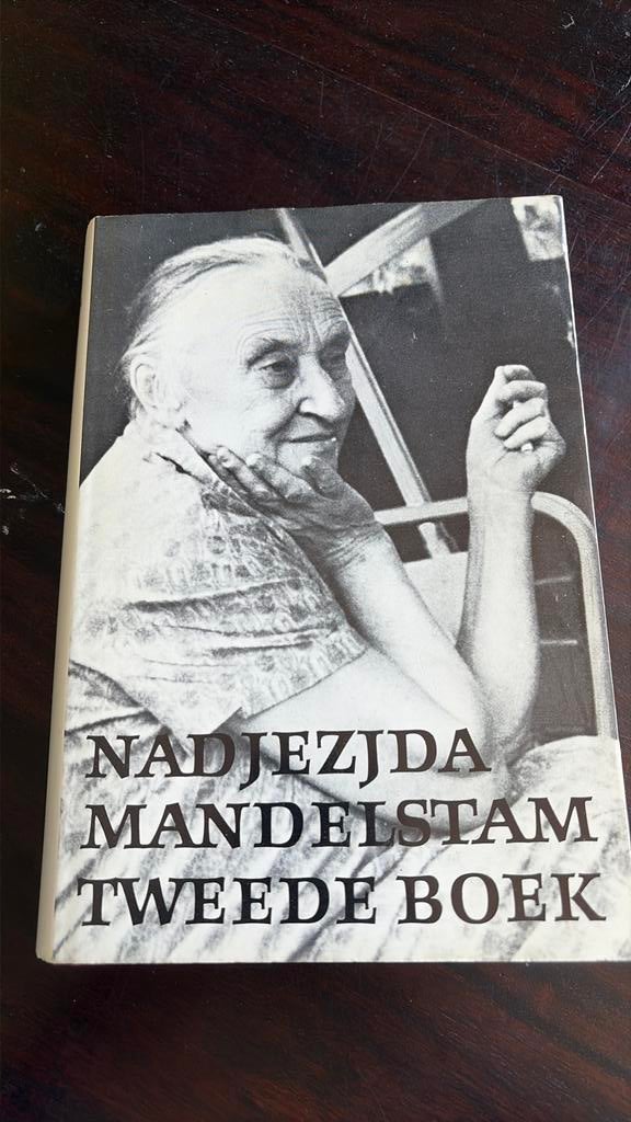 Tweede Boek - Nadjezjda Mandelstam, Ophalen of Verzenden, Gelezen, Overige