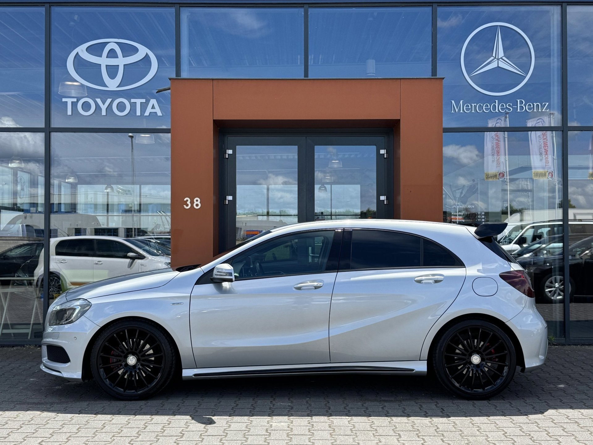 Mercedes-Benz A-klasse 250 Sport automaat|Xenon|Schaalstoel, 730 kg, Gebruikt, Euro 6, 4 cilinders