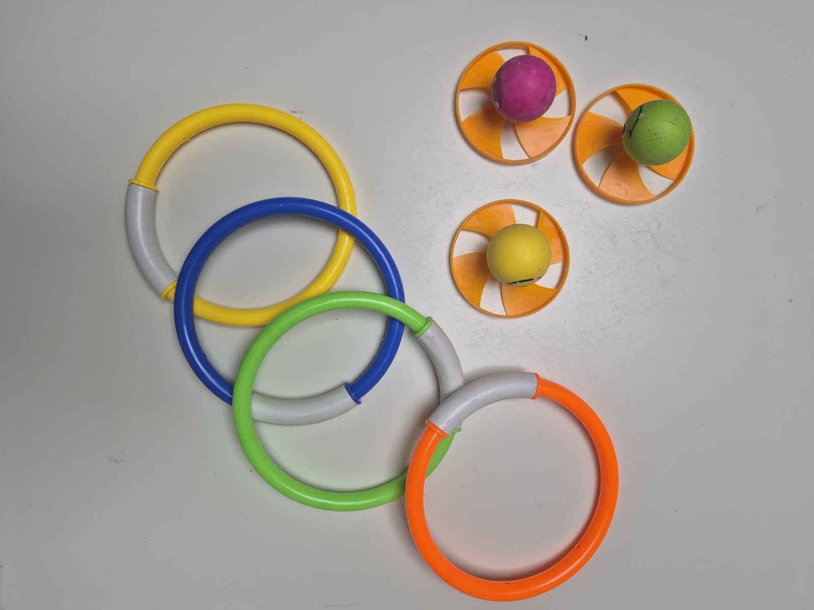 Kleurrijk Duikspeelgoed Set: Ringen en Ballen voor Zwembad, Ophalen of Verzenden, Gebruikt
