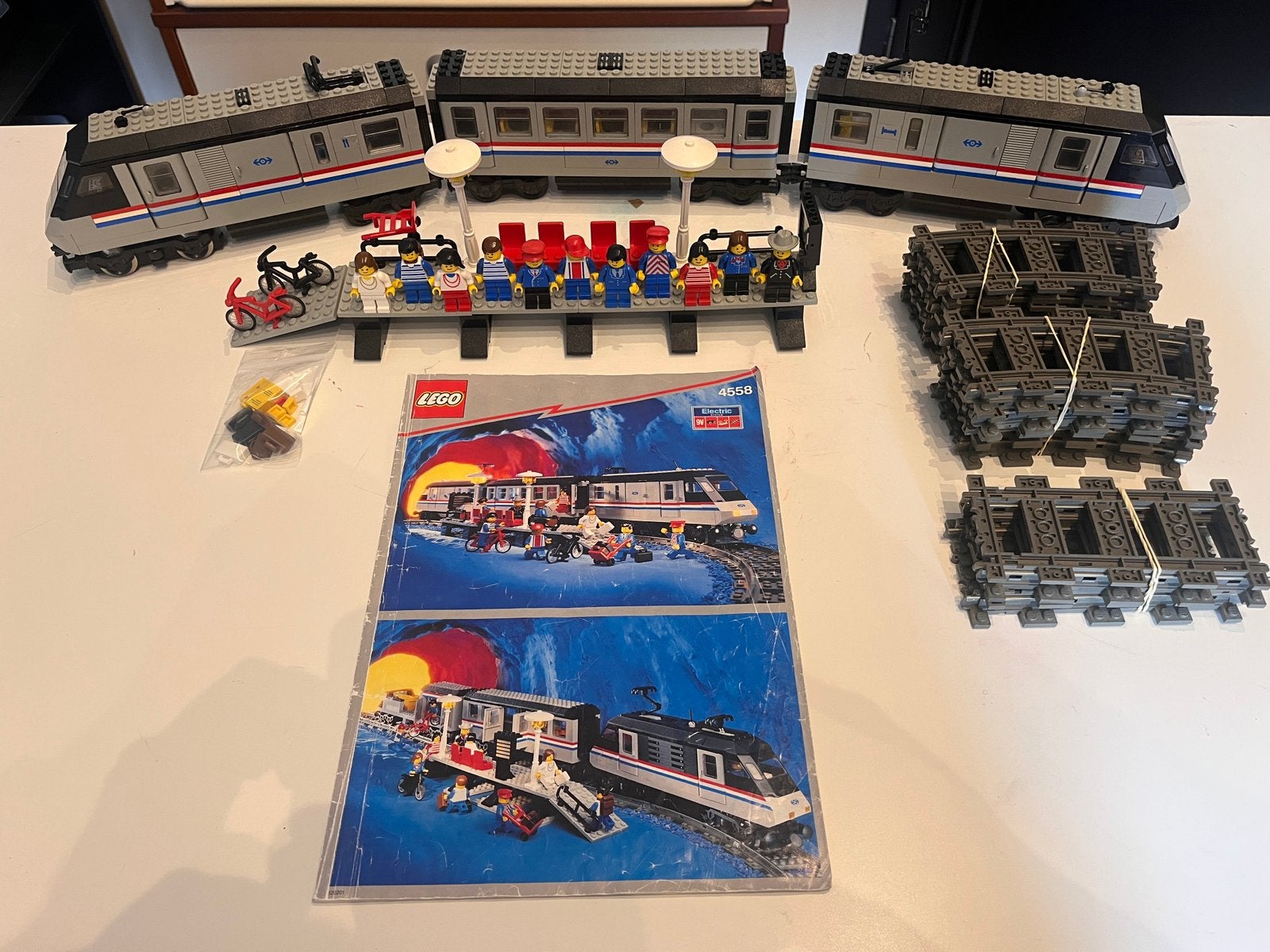 Lego 4558 - metroliner compleet, Ophalen of Verzenden, Gebruikt