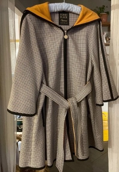 Max Mara poncho geel zwart 44/46, Geel, Nieuw, Ophalen of Verzenden, Maat 42/44 (L)