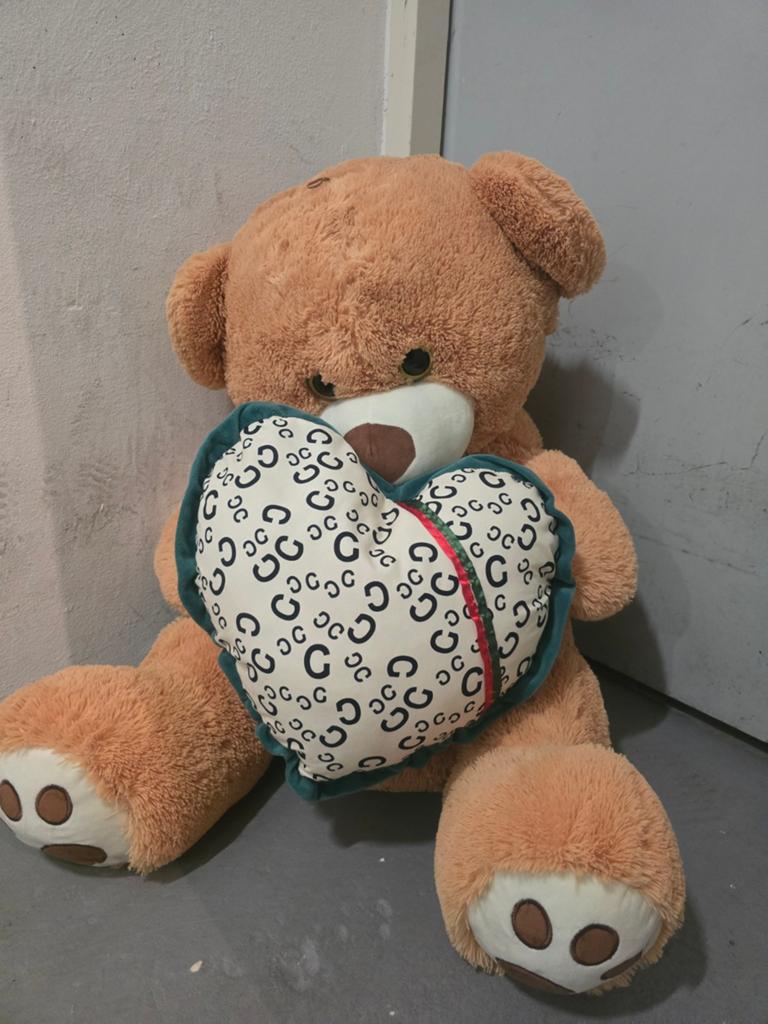 Knuffelbeer gucci (groot), Ophalen of Verzenden, Zo goed als nieuw, Beer