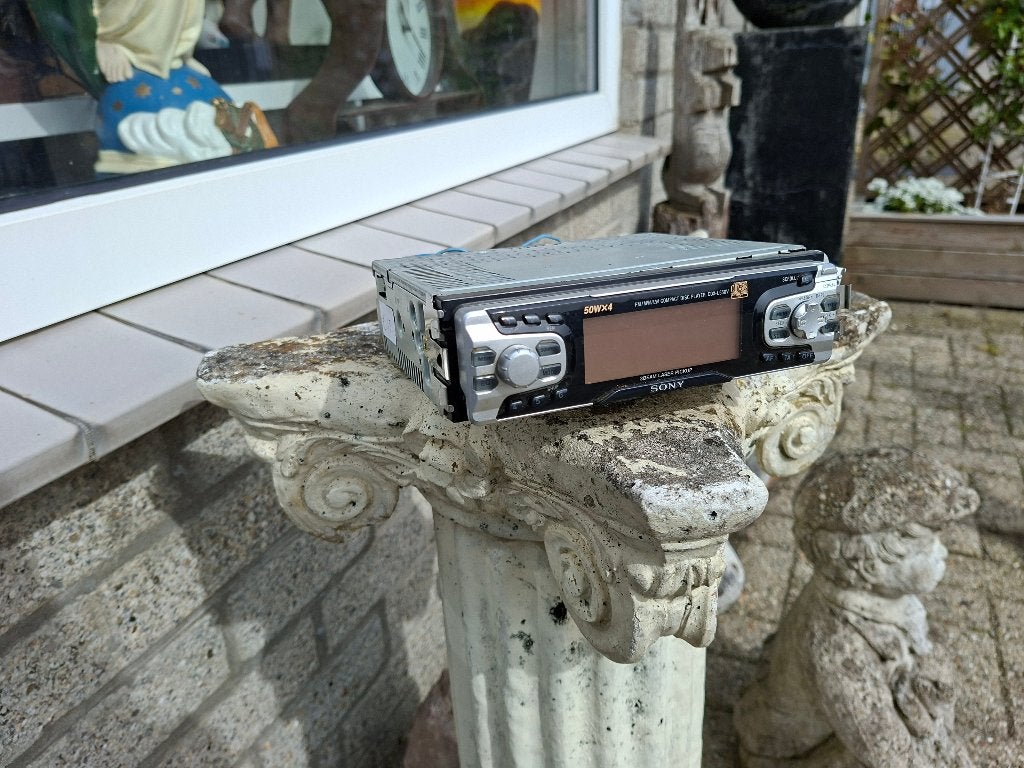 autoradio cd speler sony met tulp aansluiting, Ophalen of Verzenden, Gebruikt