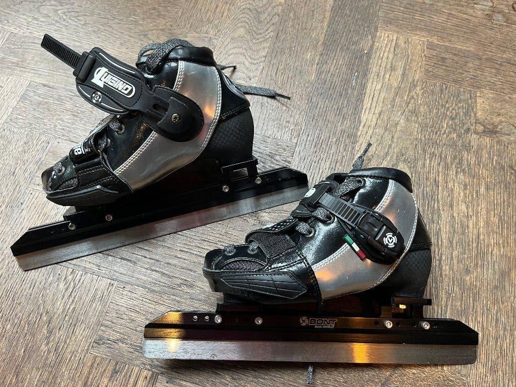 shorttrackschaatsen maat 31–34 incl. beschermers, Ophalen of Verzenden, Zo goed als nieuw, Overige typen, Overige merken